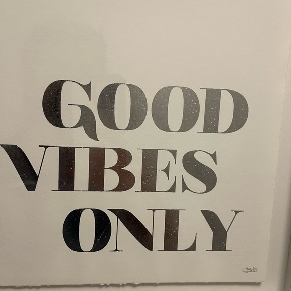 Good vibes square in perfect condition. - Picture 3 of 3